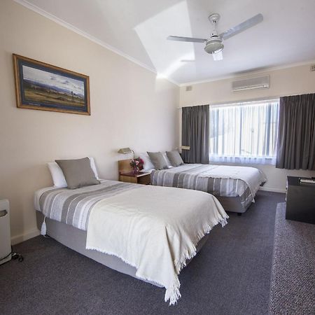 Redhill Cooma Motor Inn Exterior photo