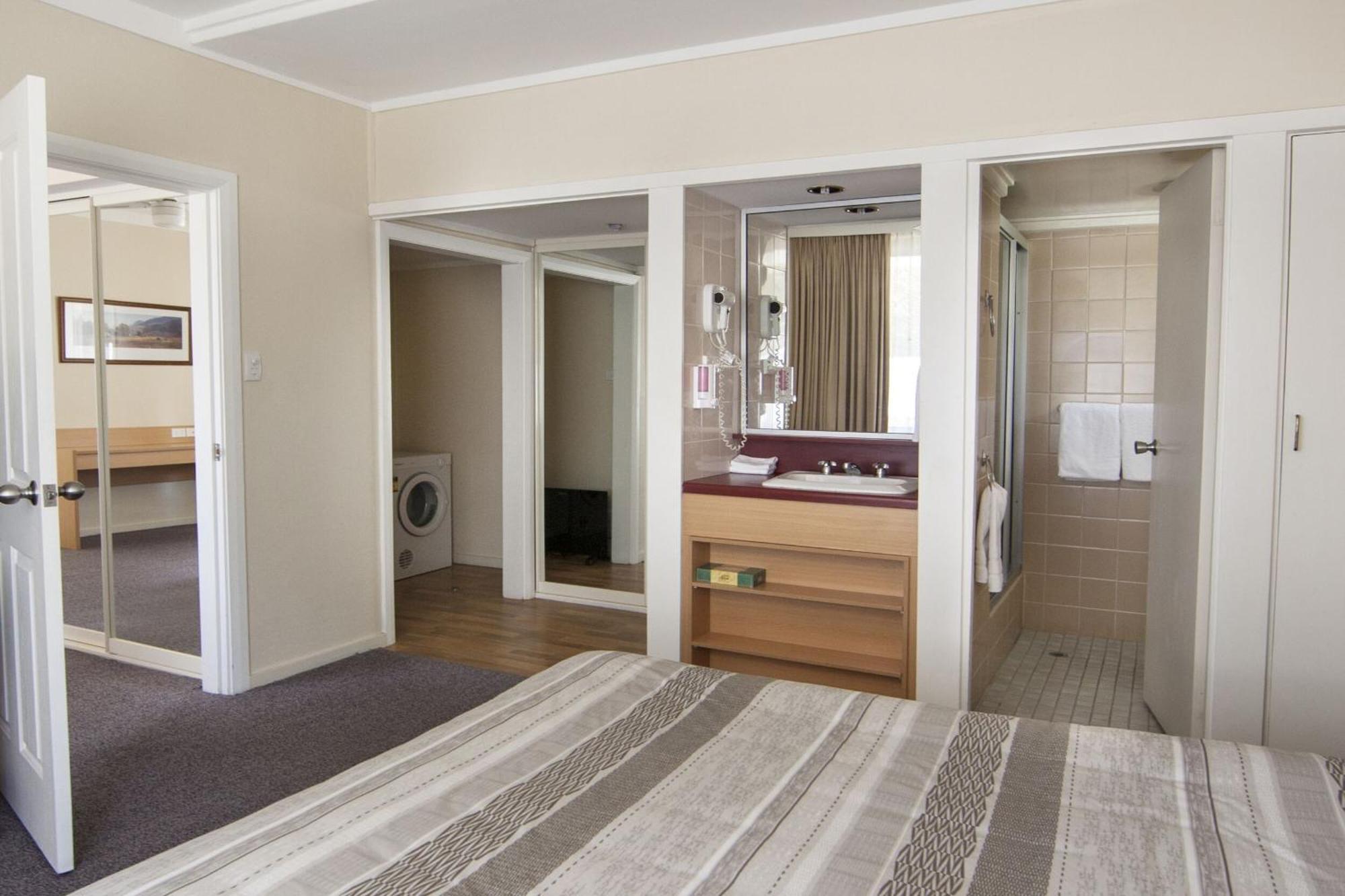 Redhill Cooma Motor Inn Exterior photo