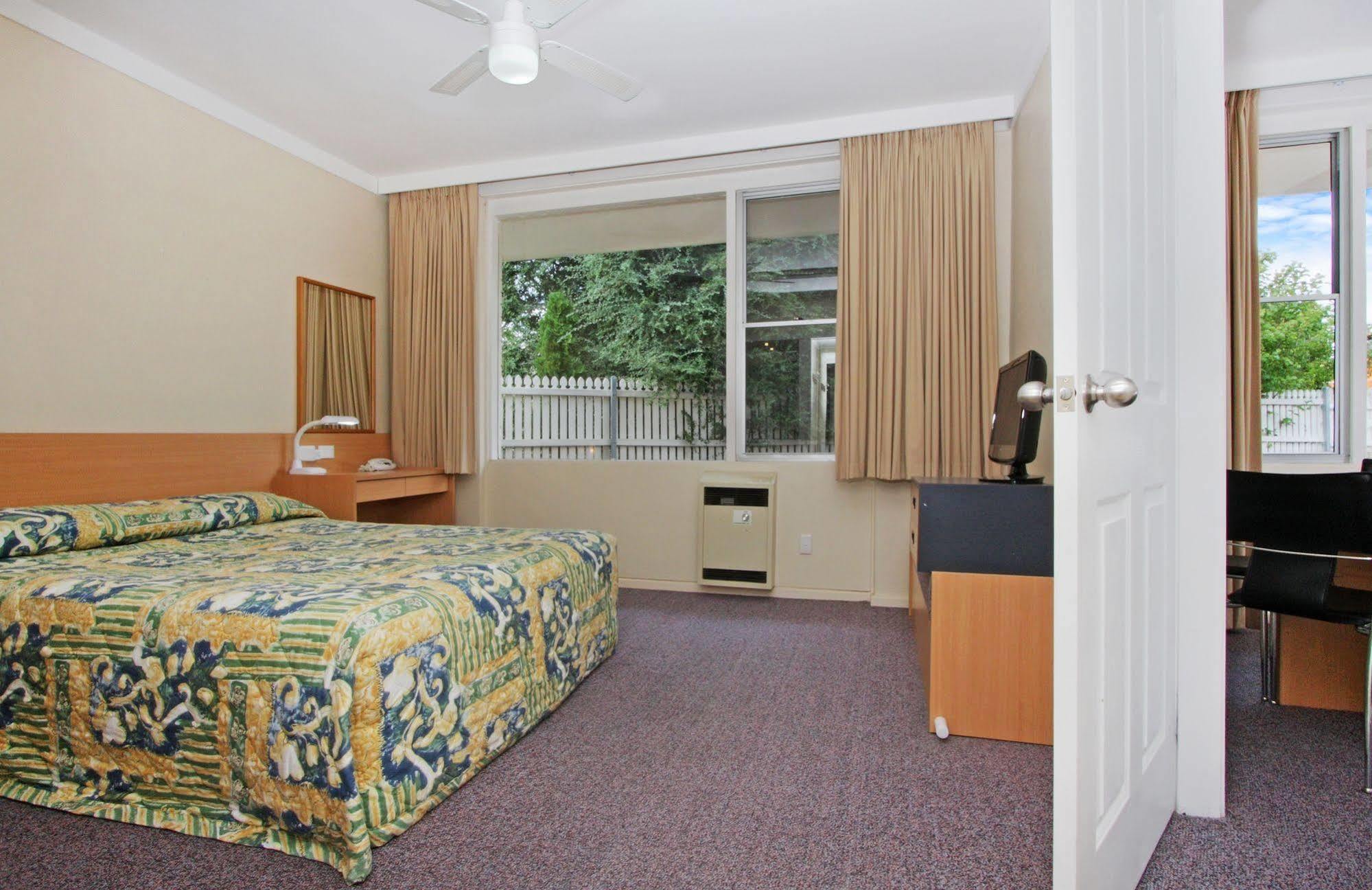 Redhill Cooma Motor Inn Exterior photo